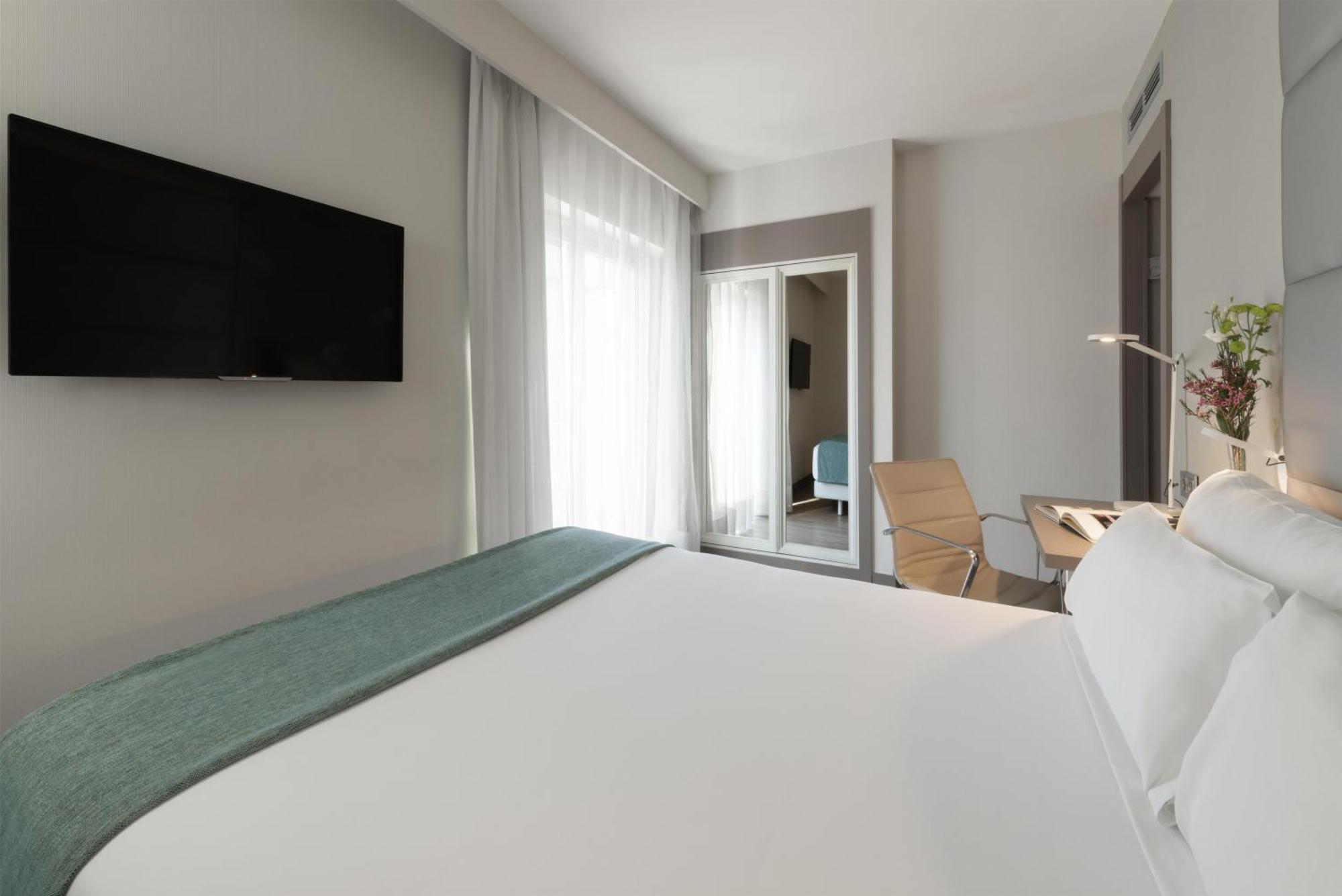 Nh Madrid Zurbano — Foto 1